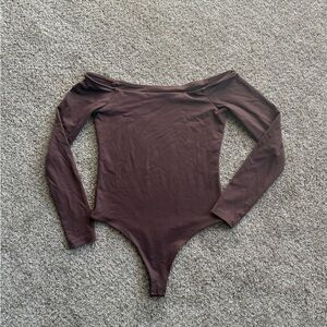 Nuuds off the shoulder Bodysuit